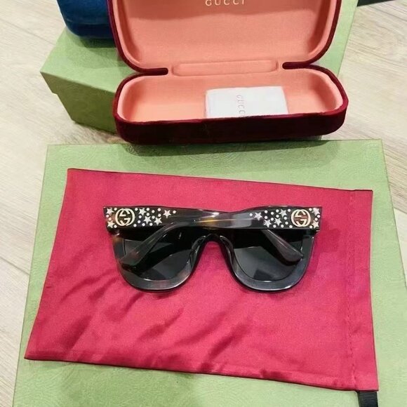 NIB Authentic Gucci Black GG0116S Oversized Sunglasses - Picture 4 of 5